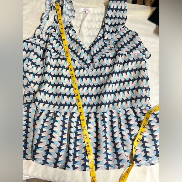 🛍️PARKER Navy,light blue & pink geometric print shoulder cutout blouse‎ size M. - Picture 14 of 14